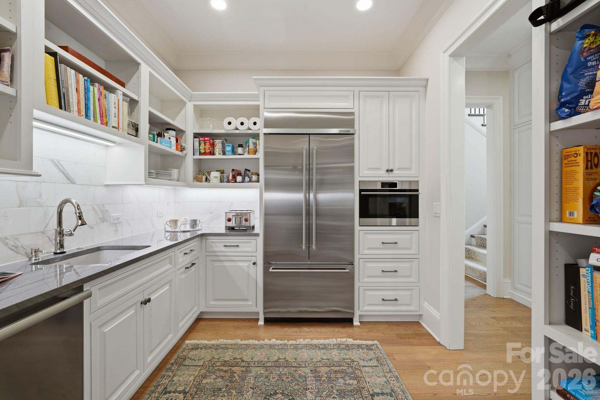 6010 Hathaway Lane Property Photo 12