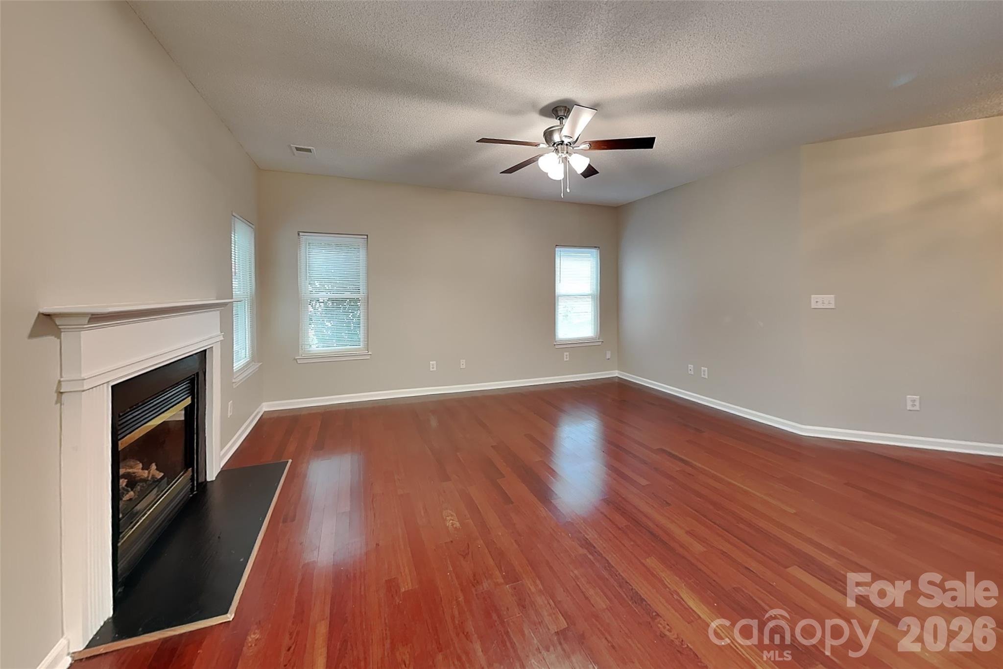 5611 Timbertop Lane Property Photo 3