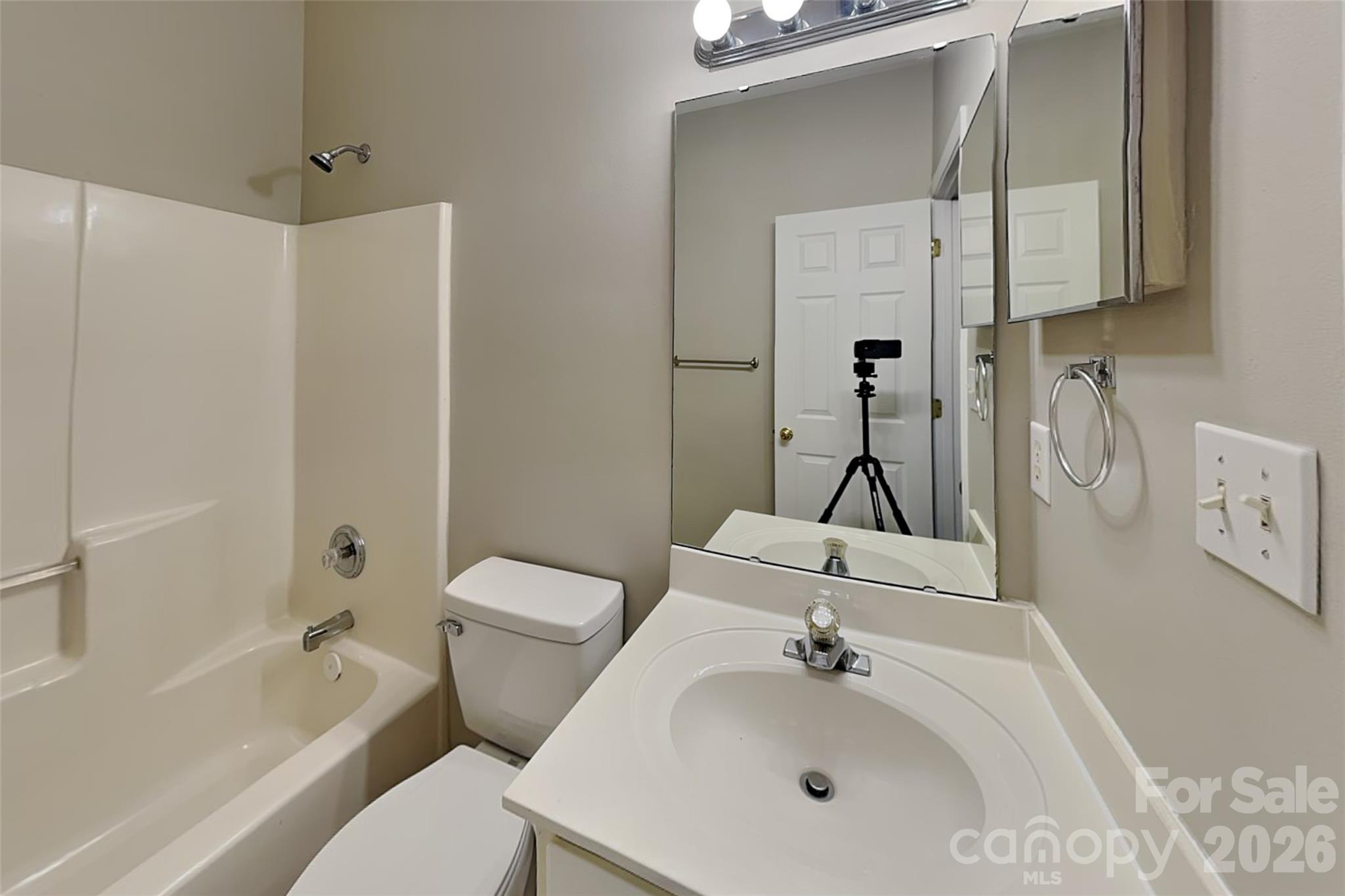 5611 Timbertop Lane Property Photo 15