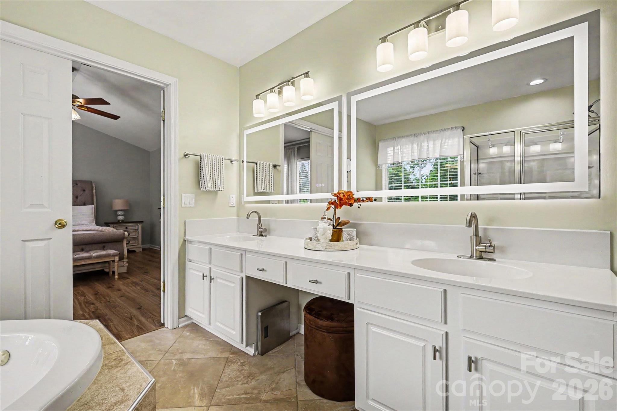 8728 Fieldcroft Drive Property Photo 14