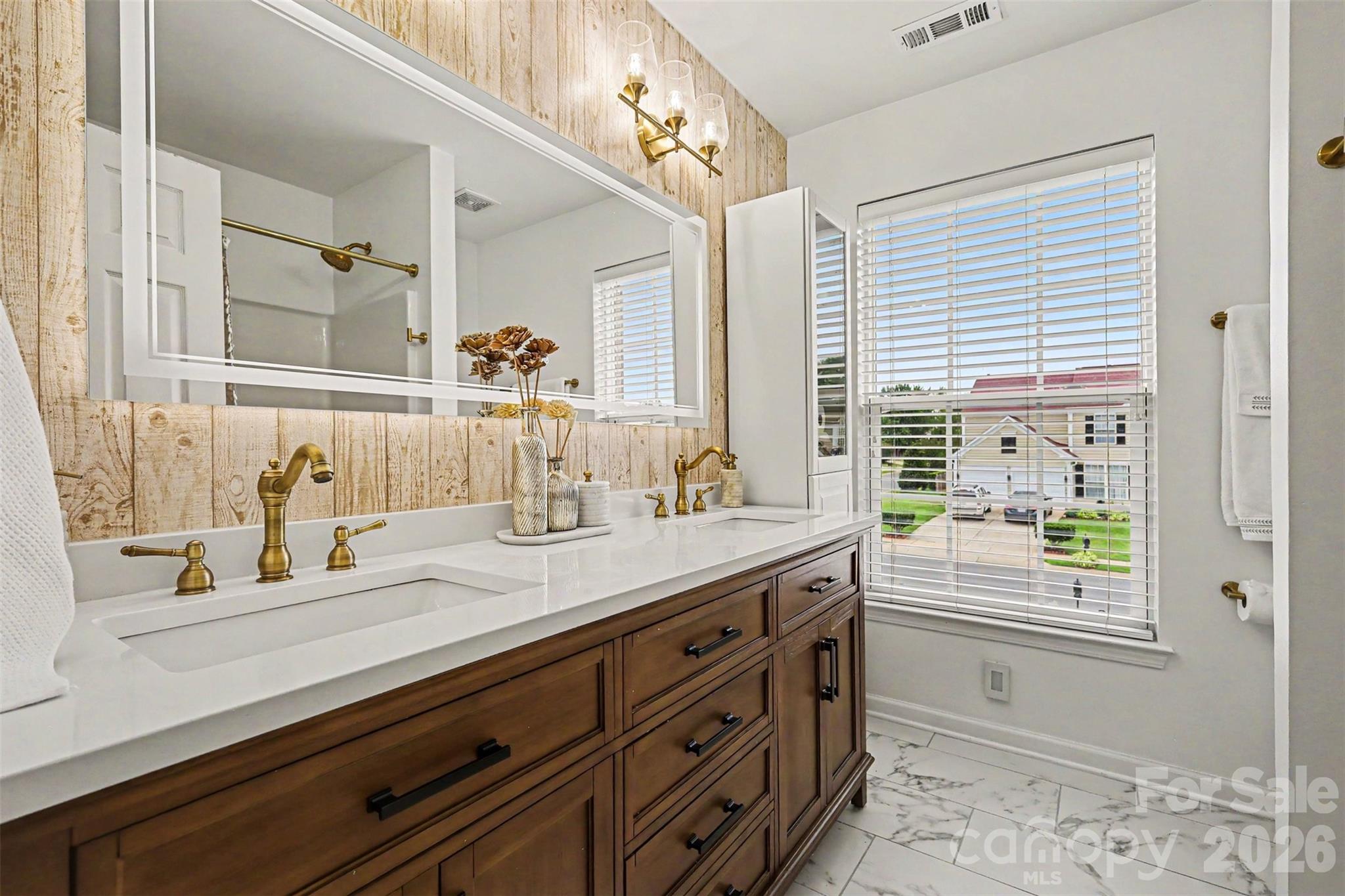 8728 Fieldcroft Drive Property Photo 19
