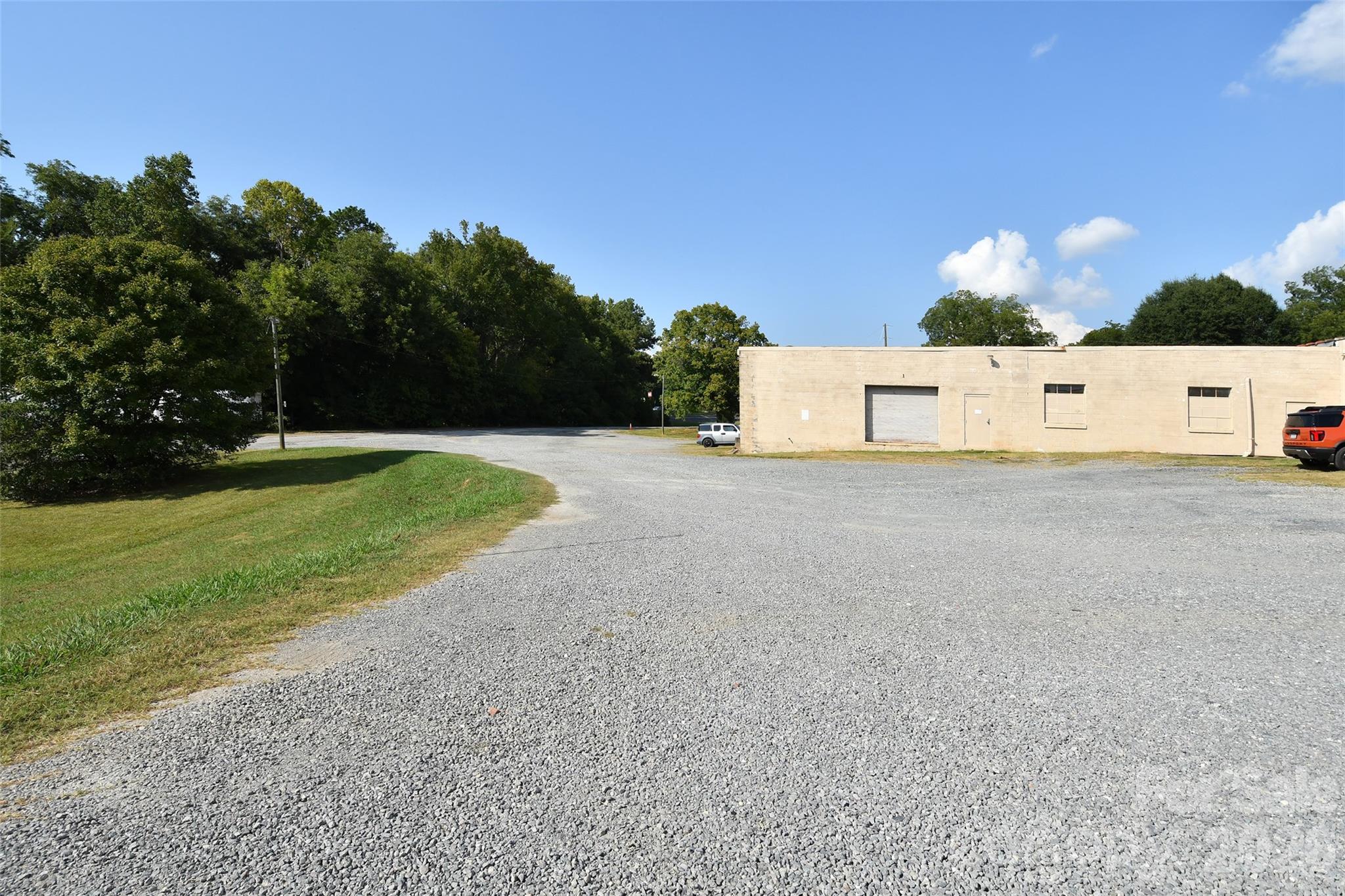 1603 Leonard Street Property Photo 6