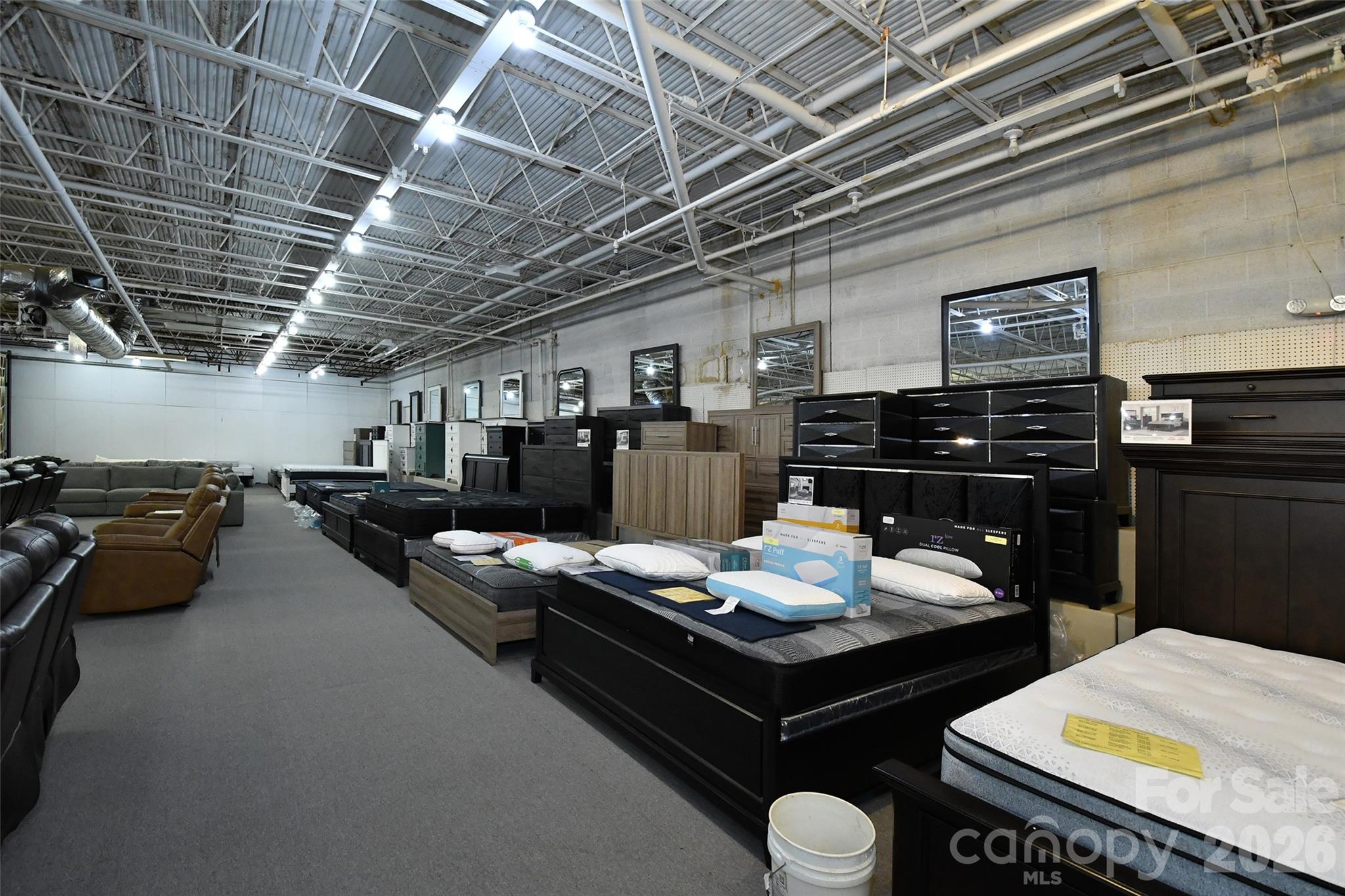1603 Leonard Street Property Photo 23
