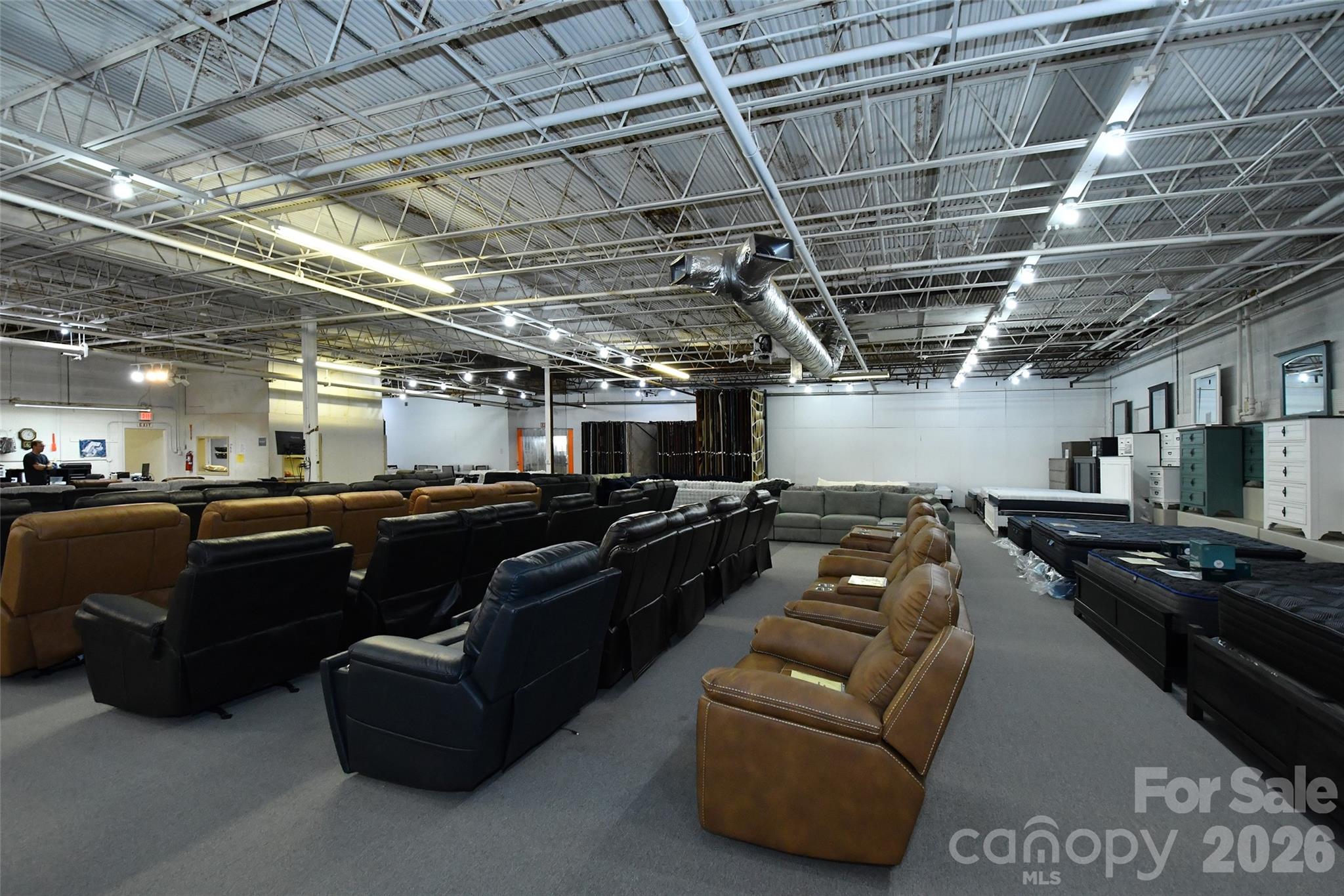 1603 Leonard Street Property Photo 24
