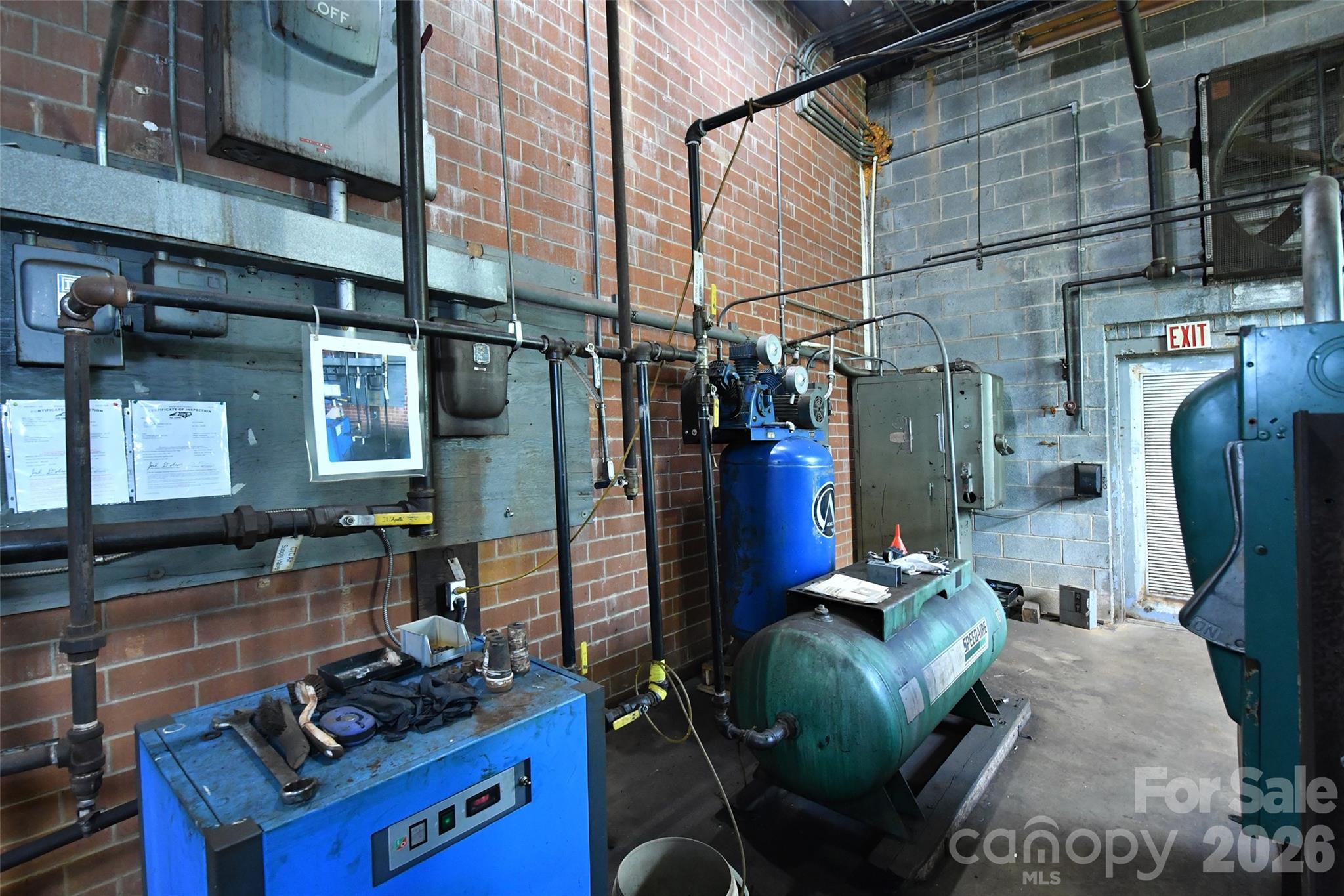 1603 Leonard Street Property Photo 28
