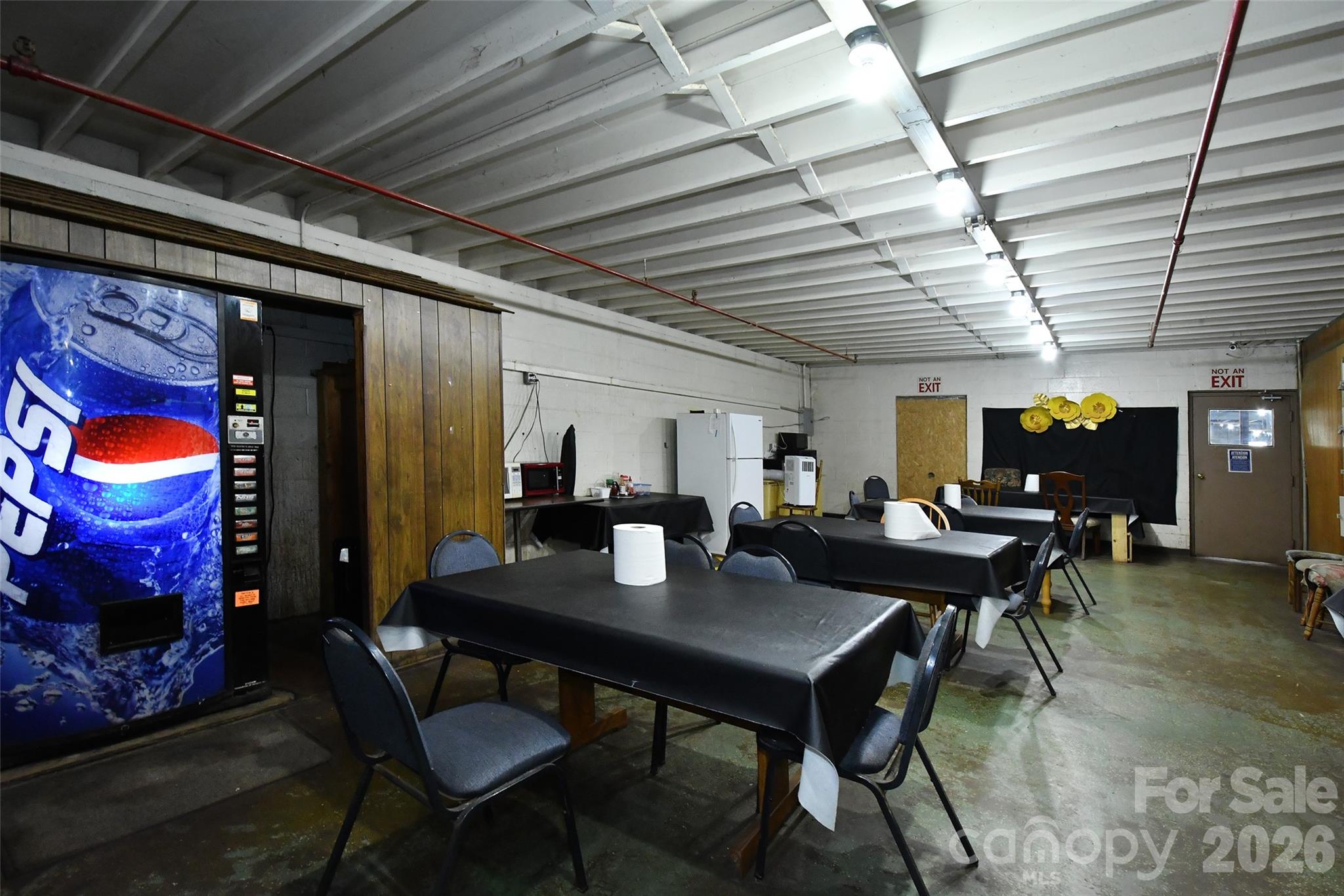 1603 Leonard Street Property Photo 34