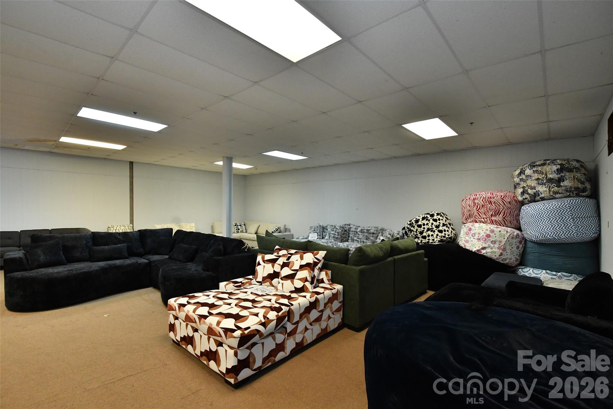 1603 Leonard Street Property Photo 43