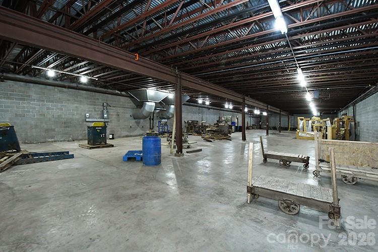 1603 Leonard Street Property Photo 45