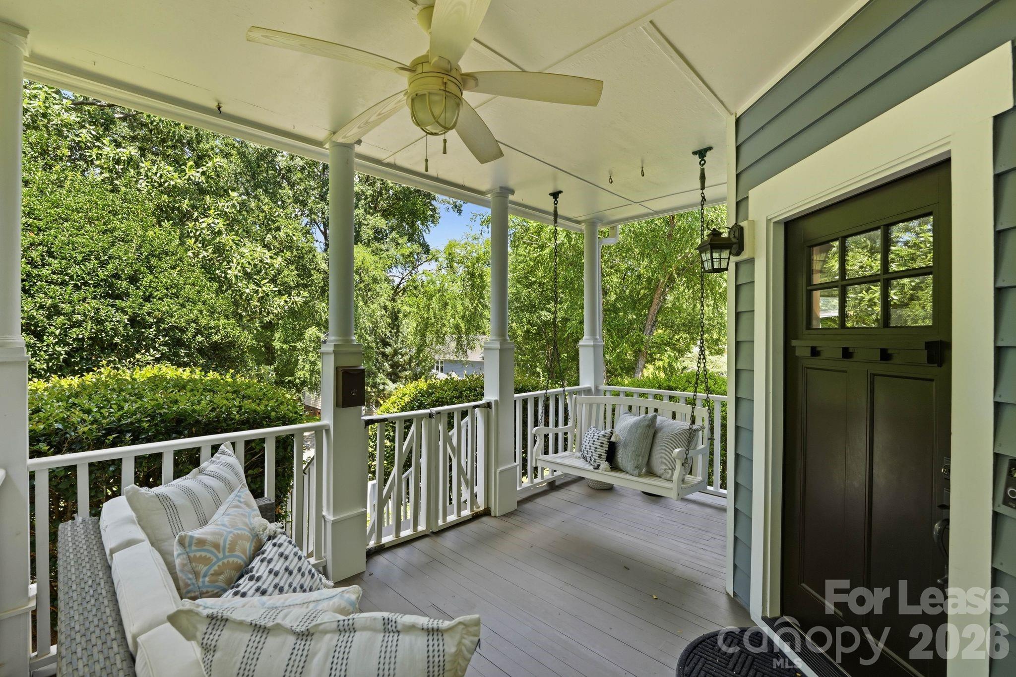 2009 Victorian Place Property Photo 2
