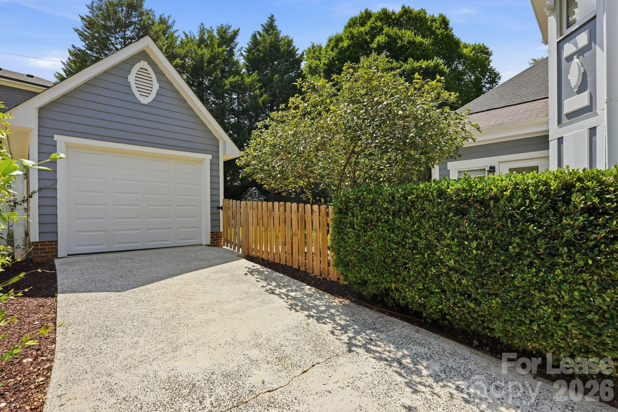 2009 Victorian Place Property Photo 25