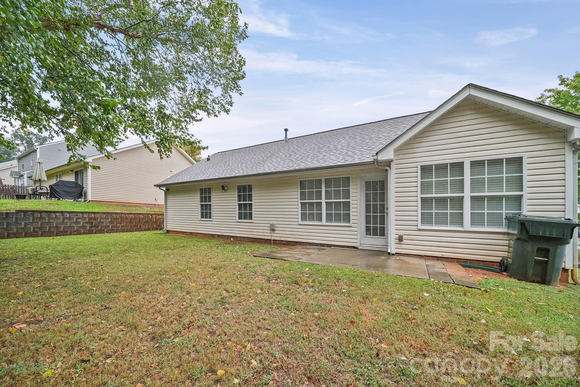 1405 Spring View Court Property Photo 27