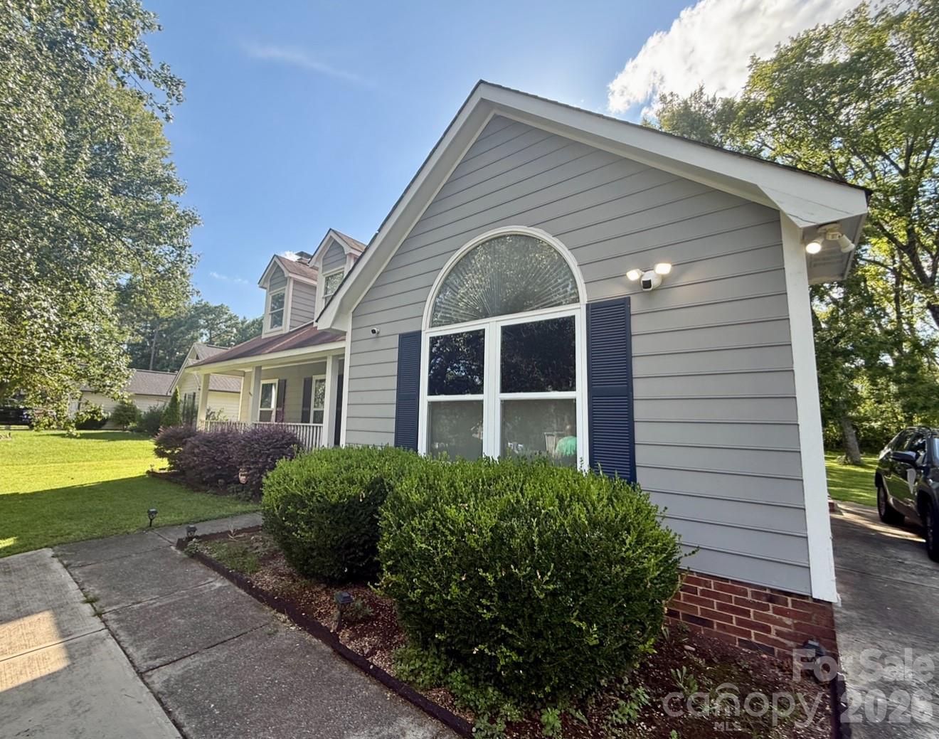 10520 Queensmead Circle Property Photo 2