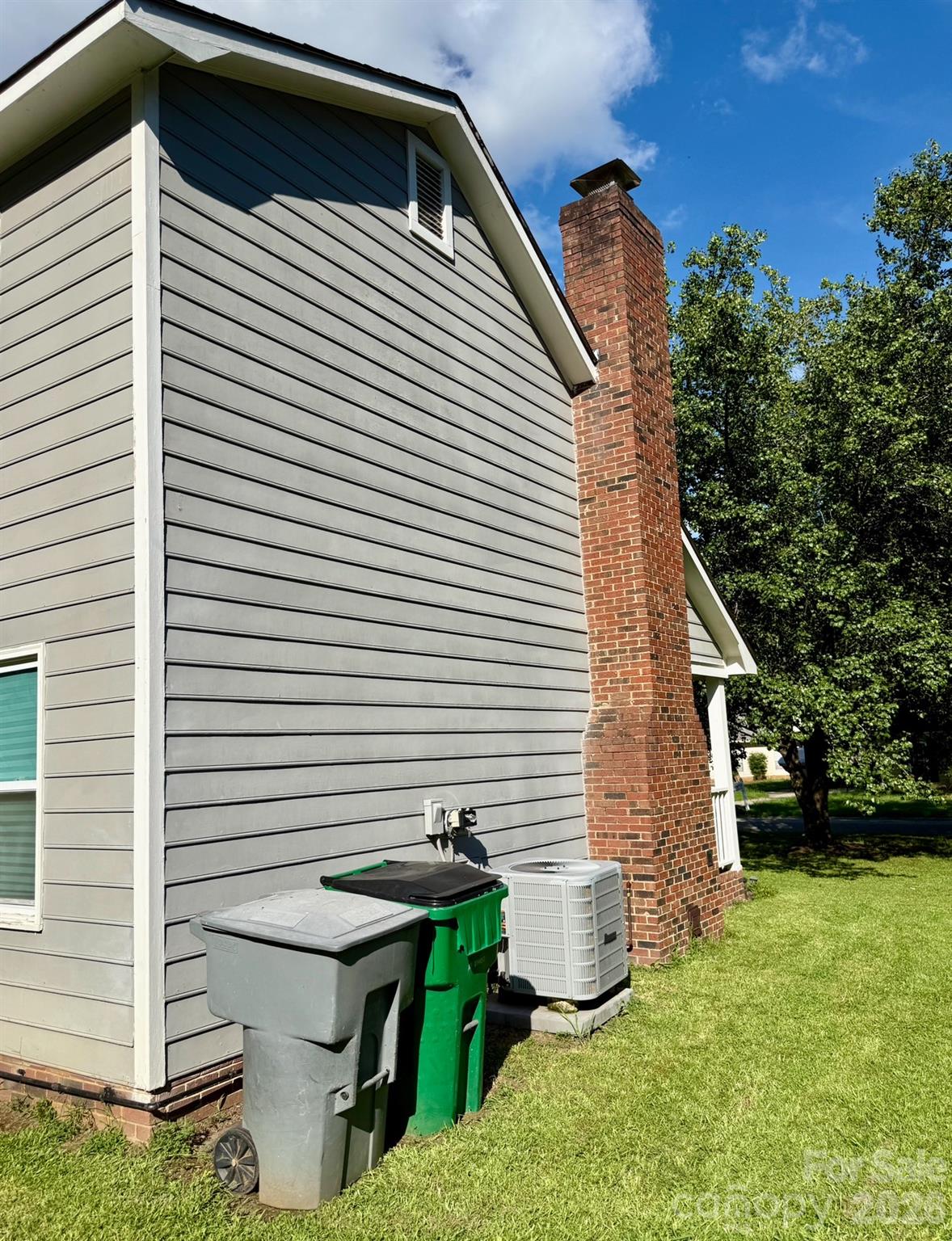 10520 Queensmead Circle Property Photo 3