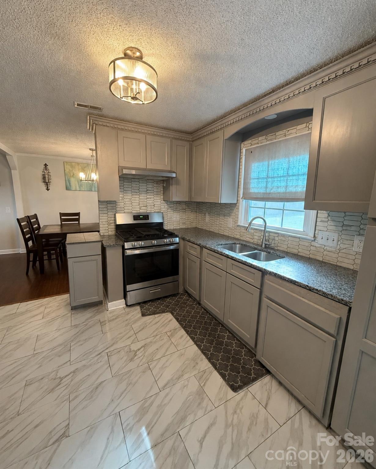 10520 Queensmead Circle Property Photo 11