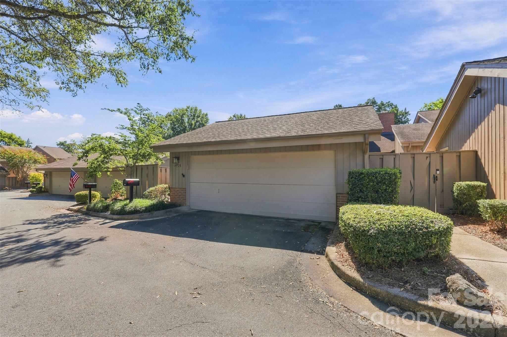 4921 Torrey Pines Court Property Photo 3