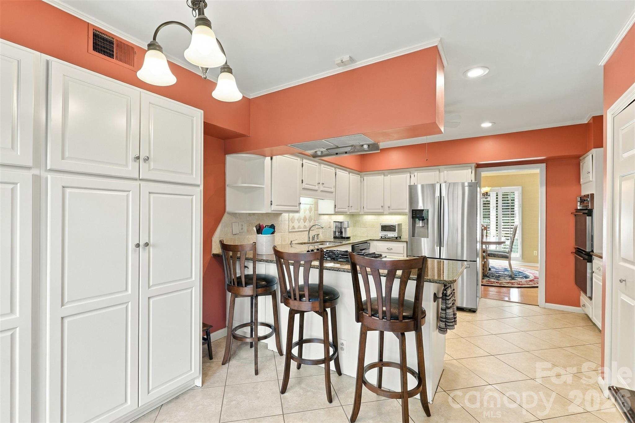 4921 Torrey Pines Court Property Photo 10