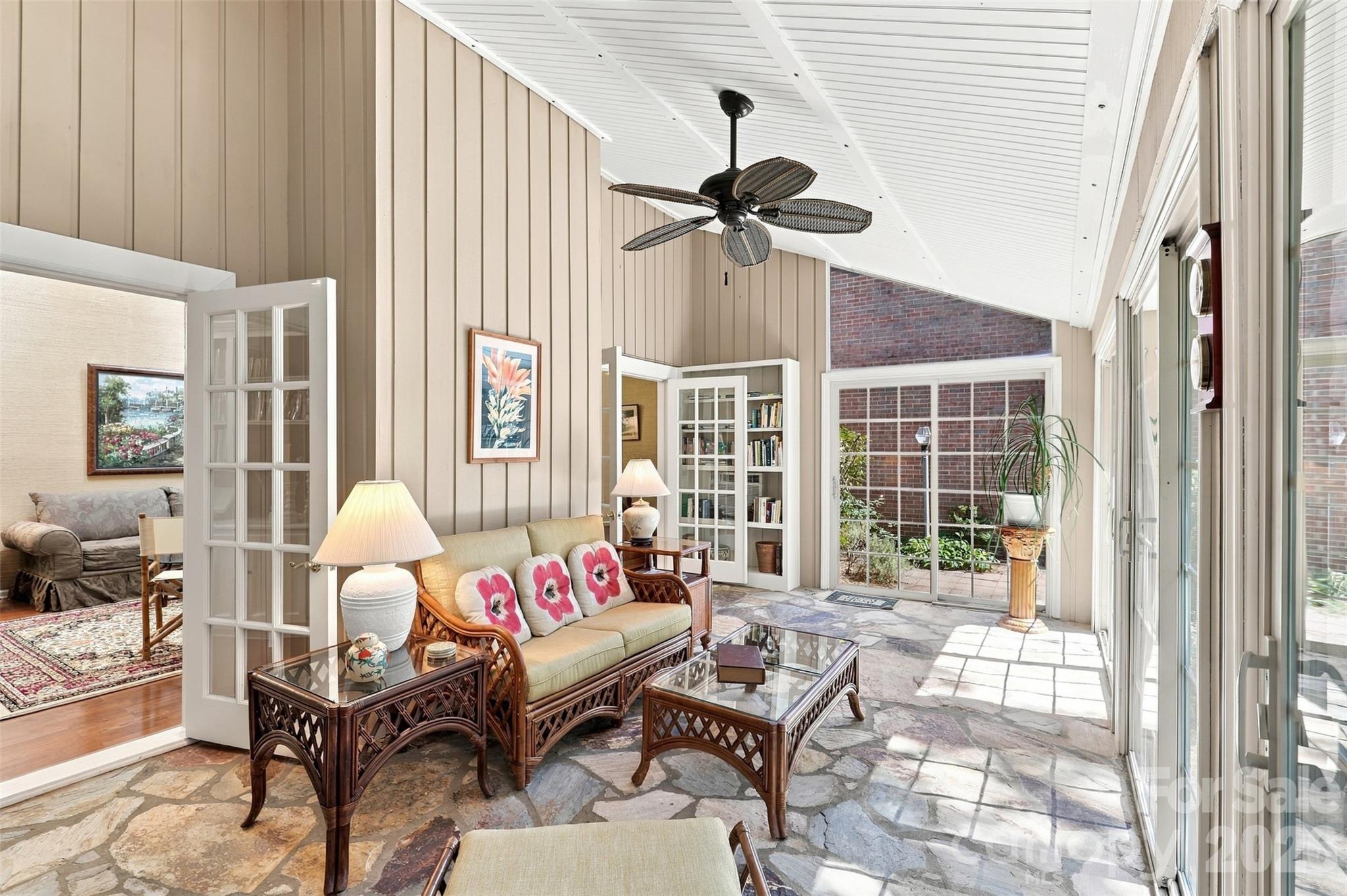 4921 Torrey Pines Court Property Photo 17