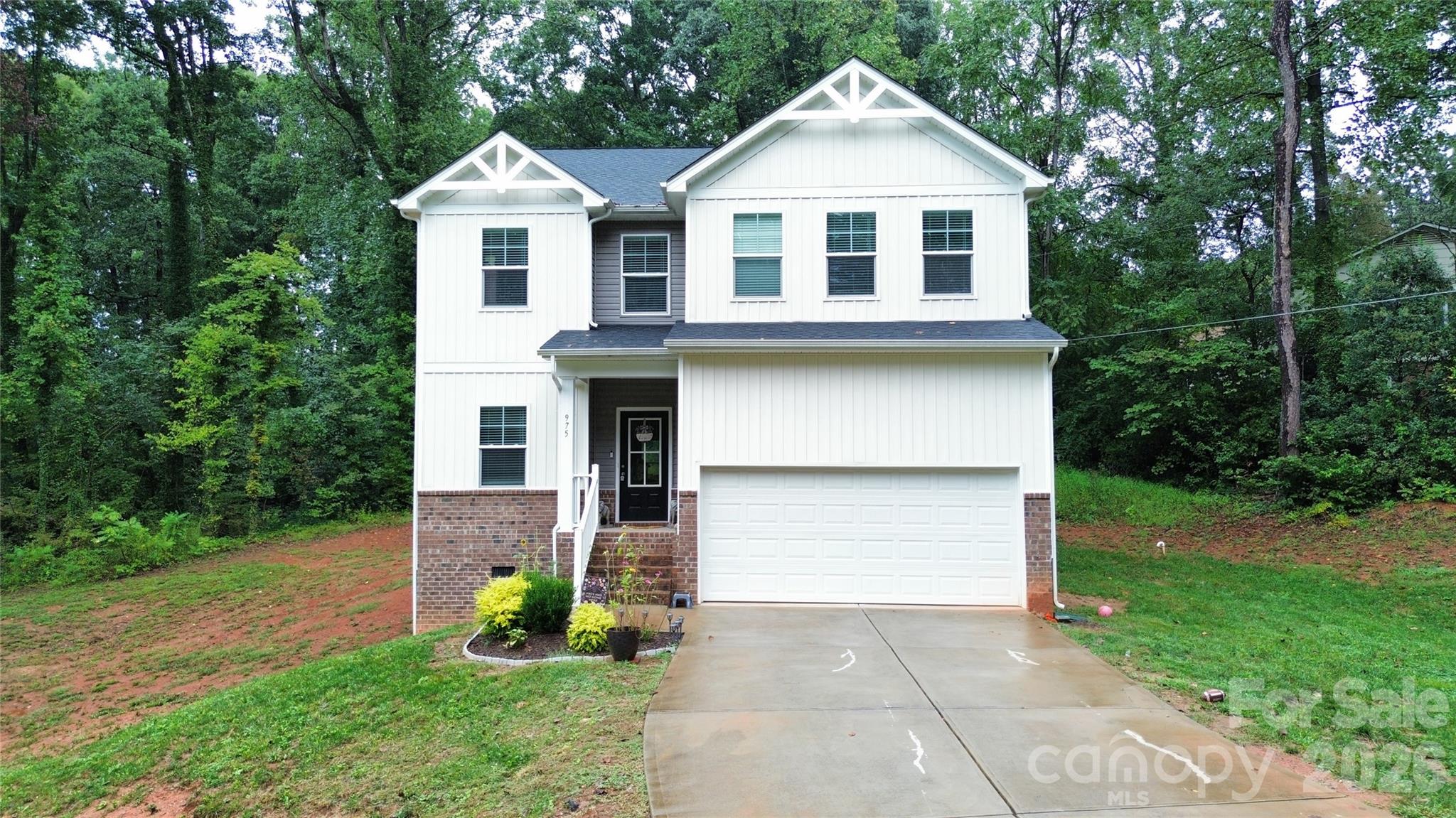 975 General Hoke Drive Property Photo 1