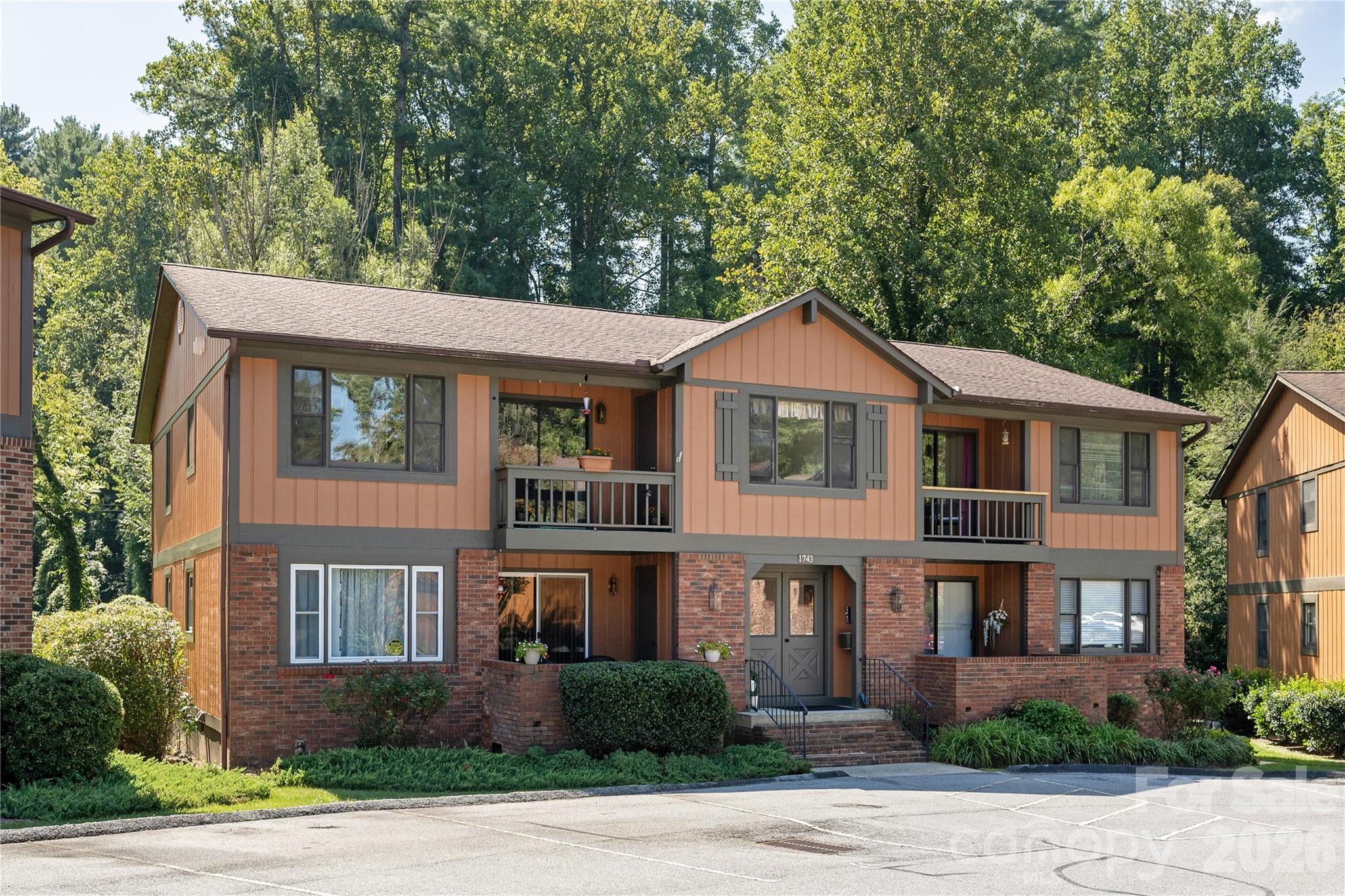 1743 Haywood Manor Road C Property Photo 1