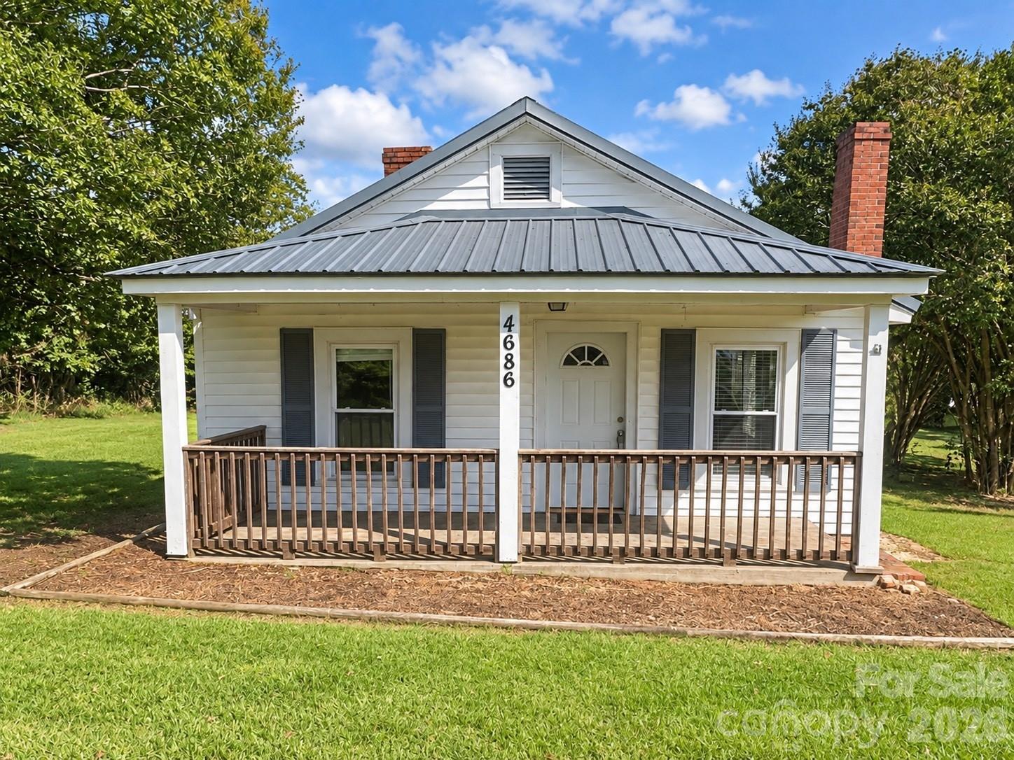 4686 Sawmills School Road Property Photo 1