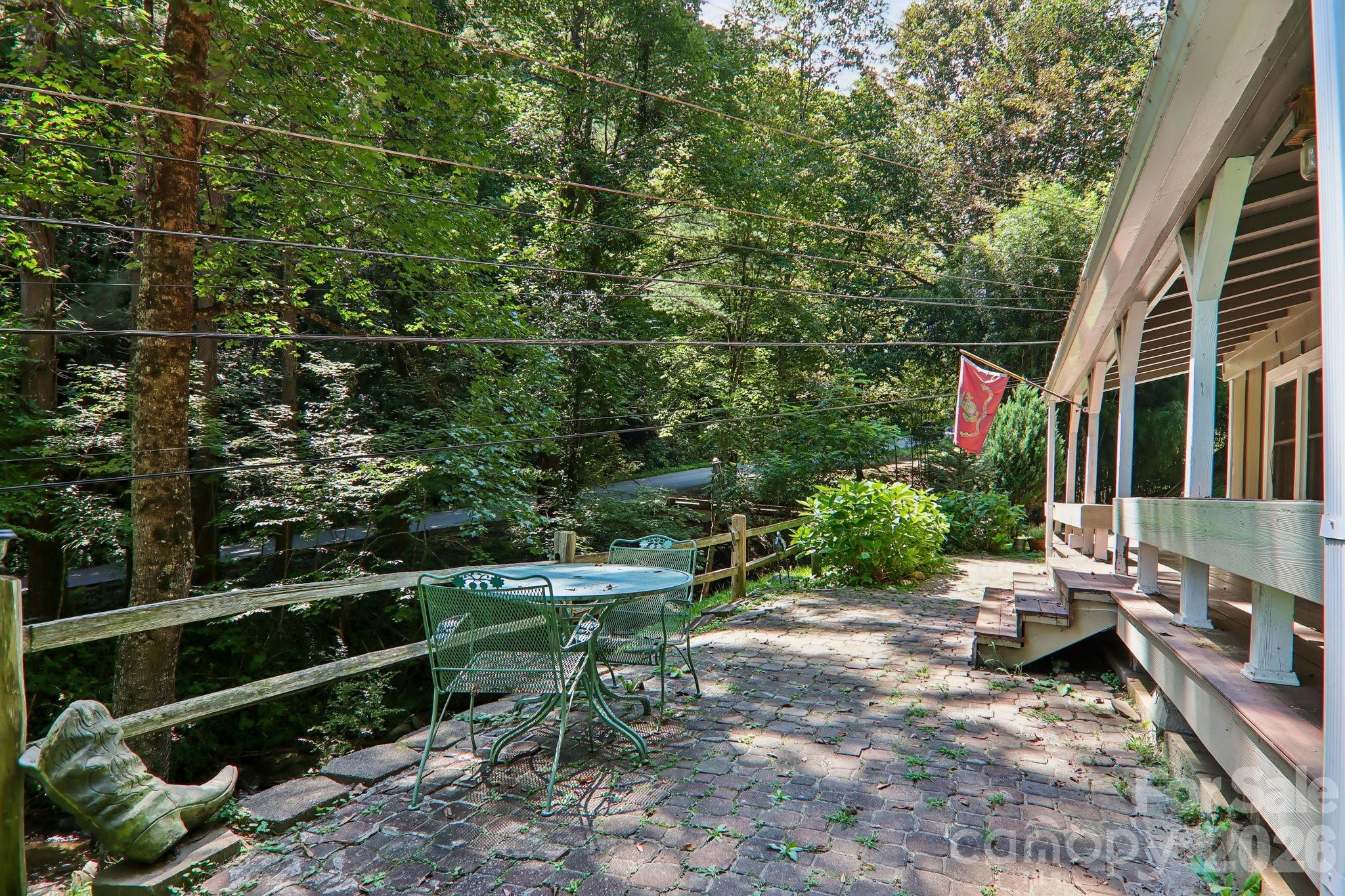 16 Wits End Way Property Photo 7