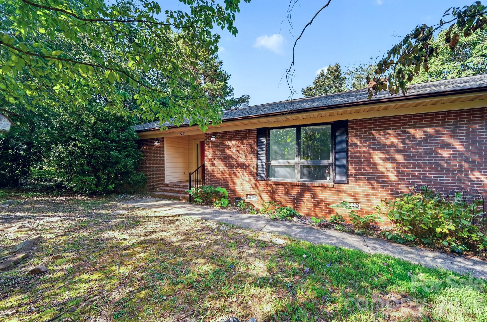 8281 Fairfield Forest Road Property Photo 1