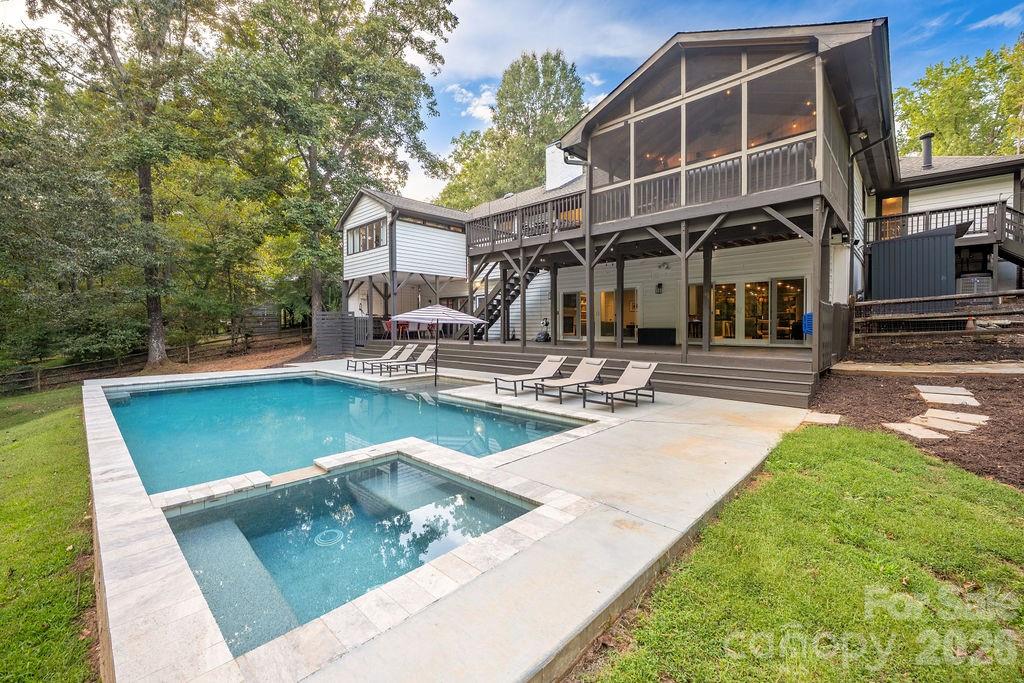 3525 Windbluff Drive Property Photo 34