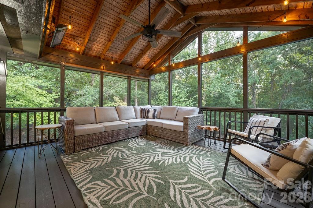 3525 Windbluff Drive Property Photo 39