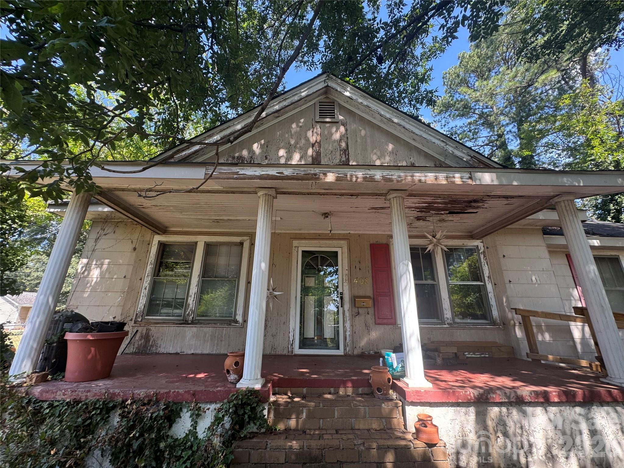 408 E Davidson Avenue Property Photo 1
