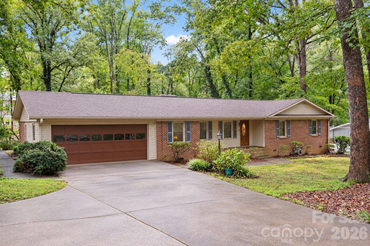 2604 Shearer Drive Property Photo 1