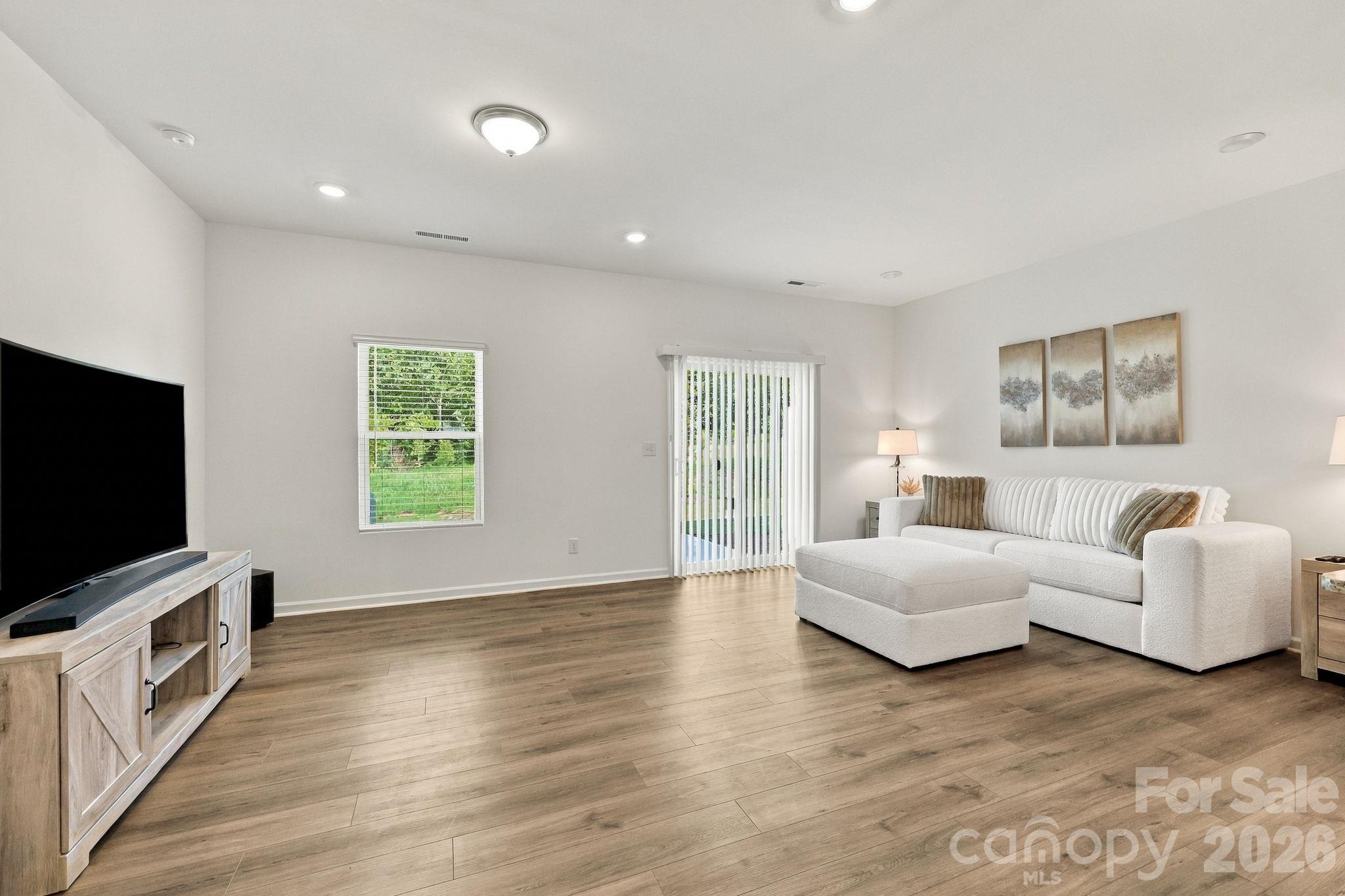 759 Kitfox Drive Property Photo 15