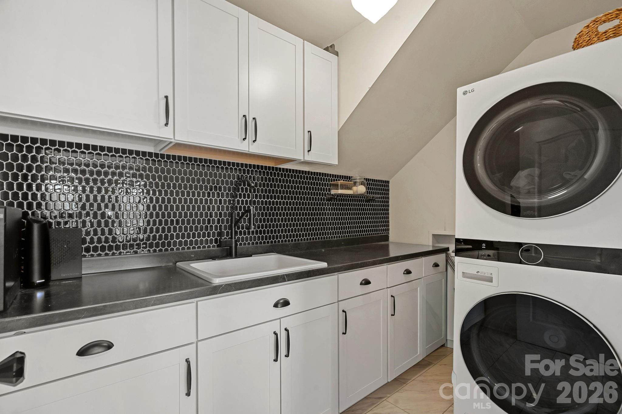2071 Feldspar Drive Property Photo 33