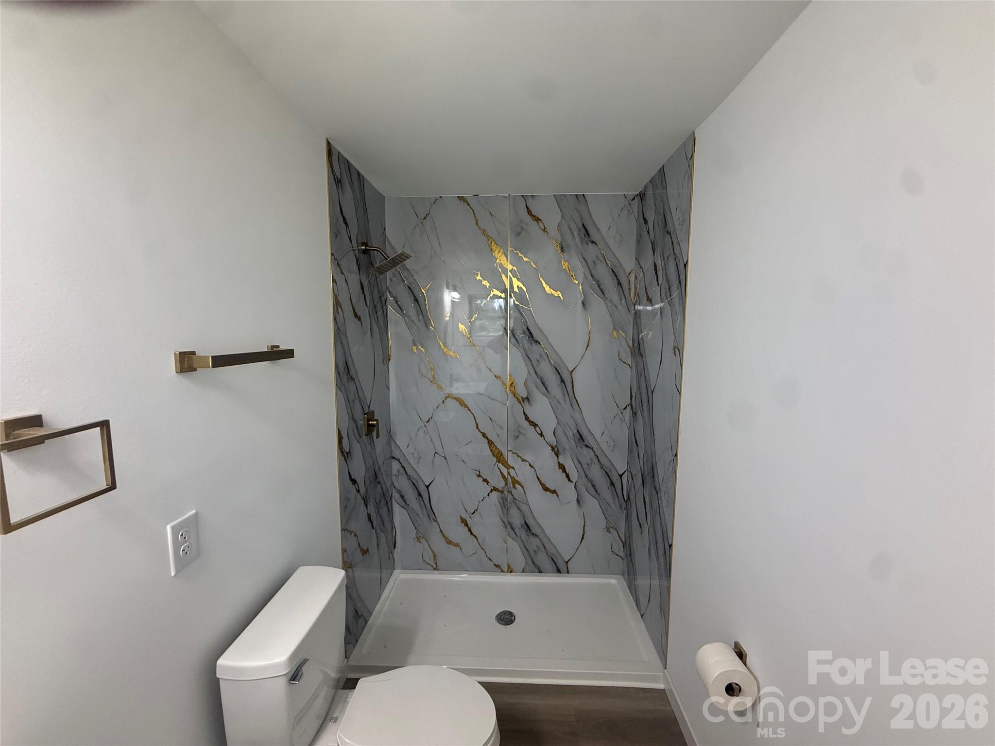 19410 Smithville Lane Property Photo 10