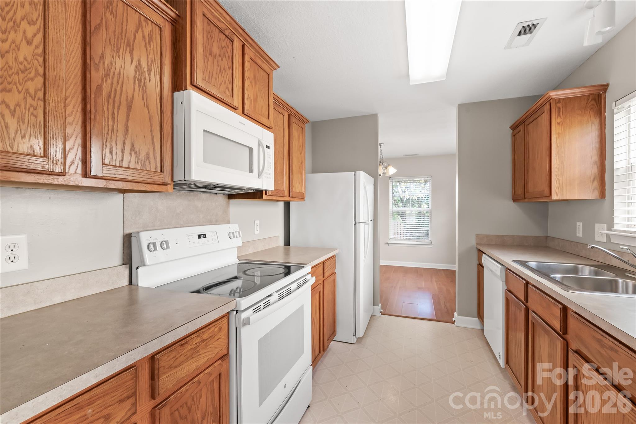 831 Sinclair Drive Property Photo 8