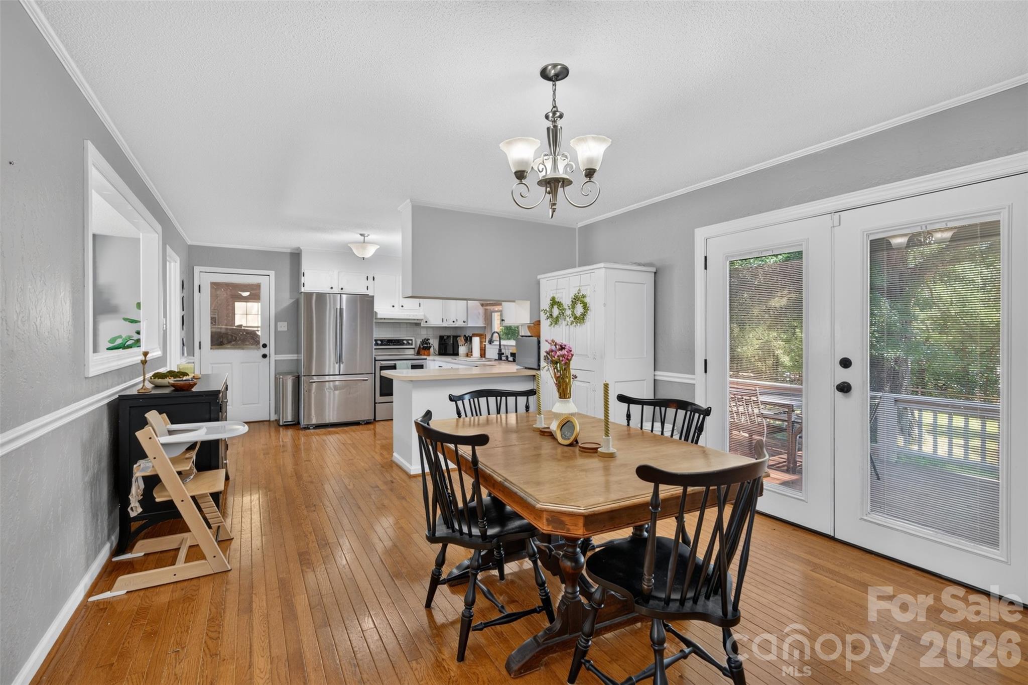 120 Regal Circle Property Photo 12