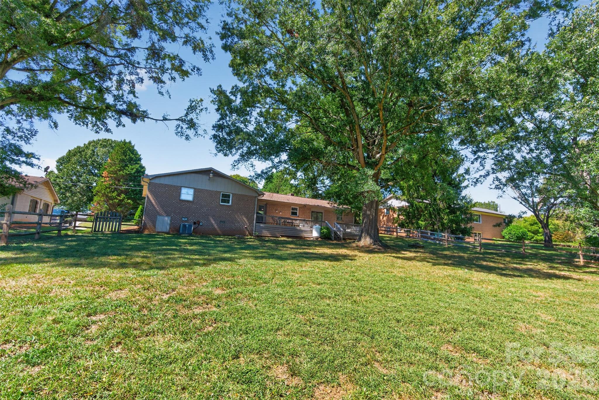 120 Regal Circle Property Photo 32