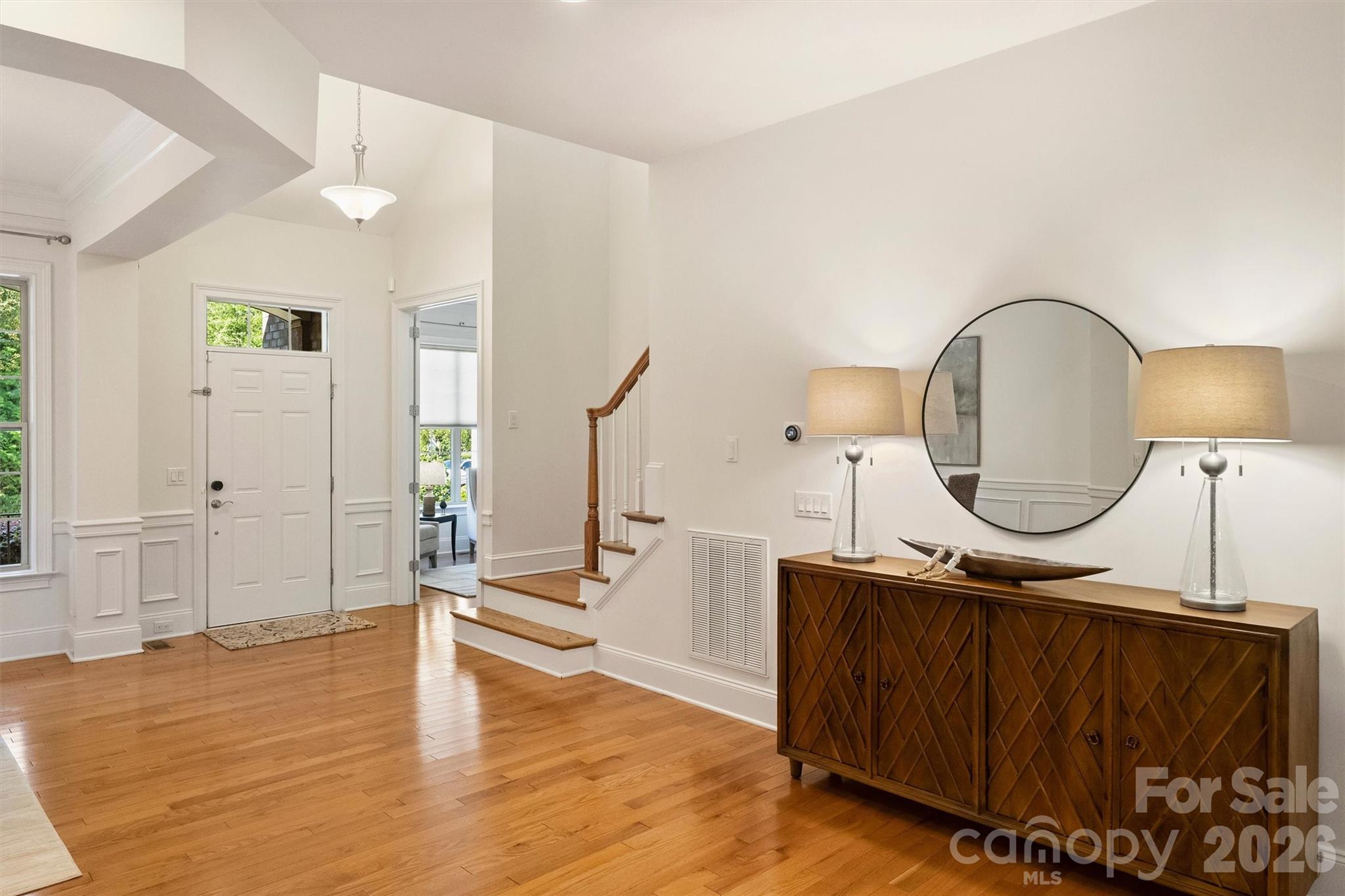 7325 Edenbridge Lane Property Photo 6