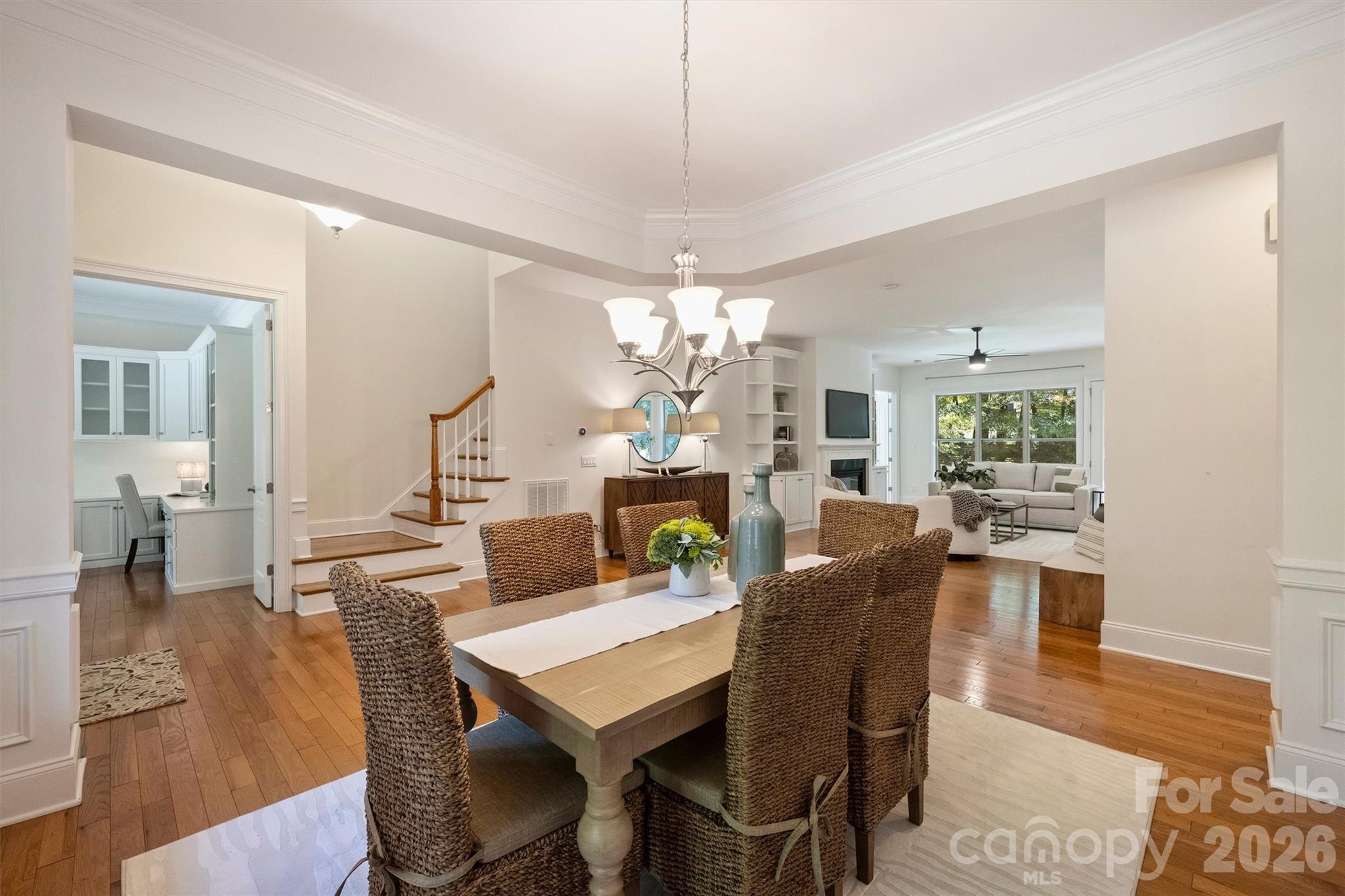 7325 Edenbridge Lane Property Photo 11