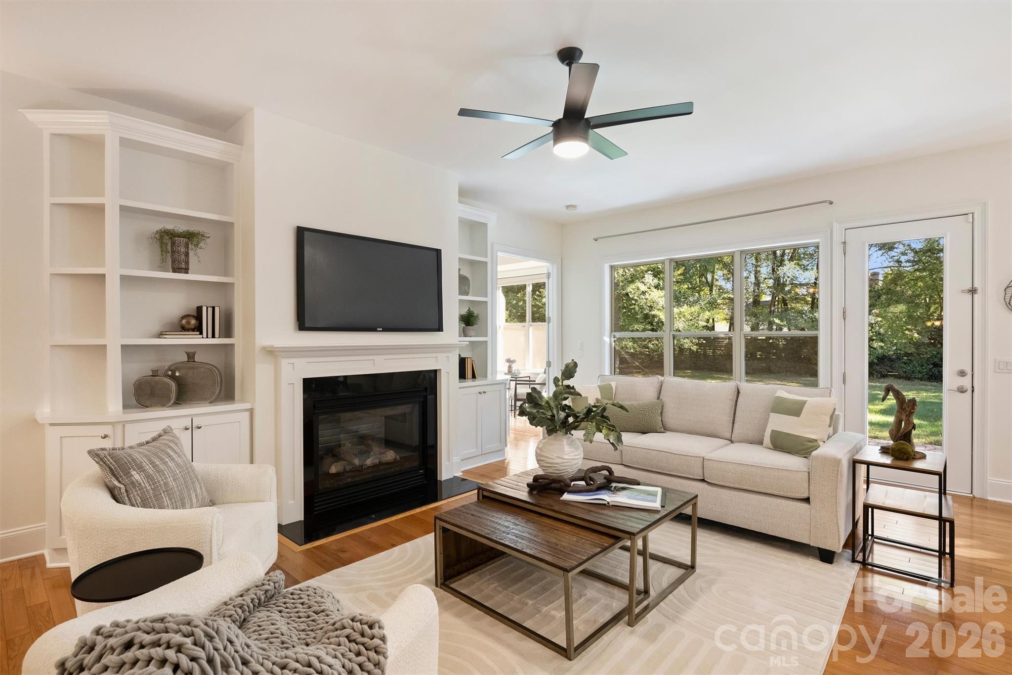 7325 Edenbridge Lane Property Photo 12