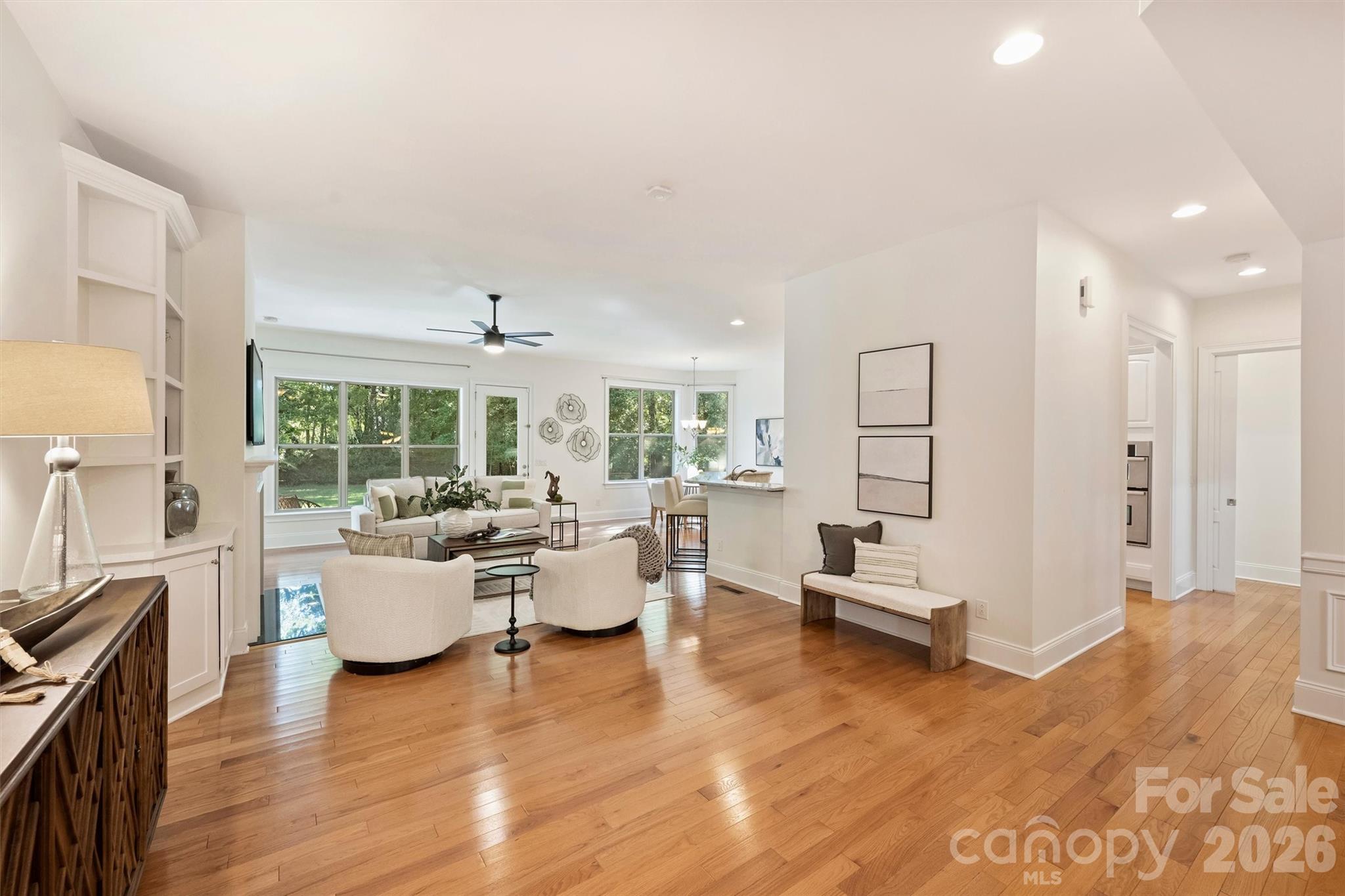 7325 Edenbridge Lane Property Photo 14