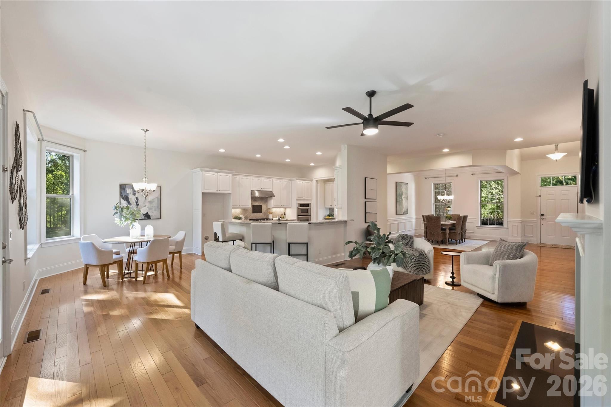 7325 Edenbridge Lane Property Photo 16