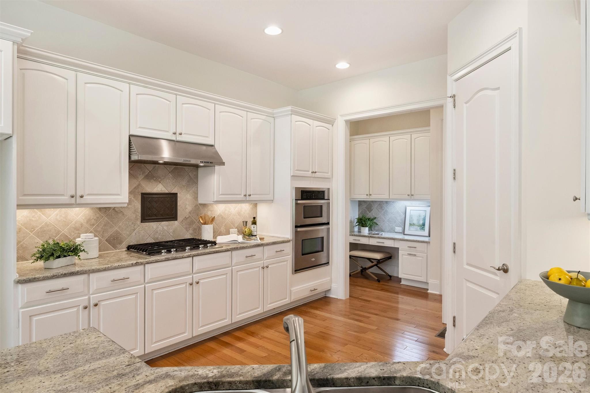 7325 Edenbridge Lane Property Photo 19