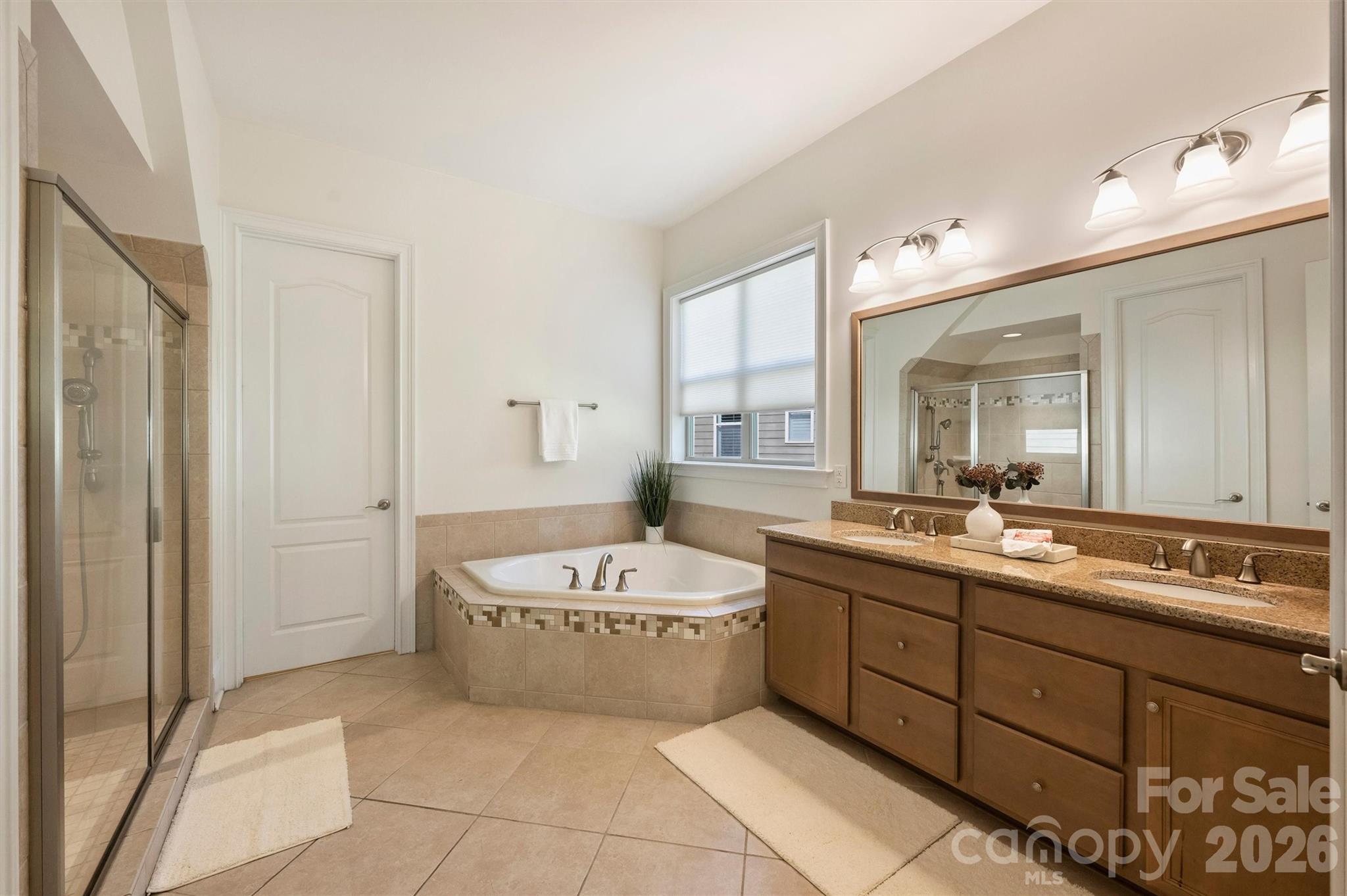 7325 Edenbridge Lane Property Photo 26