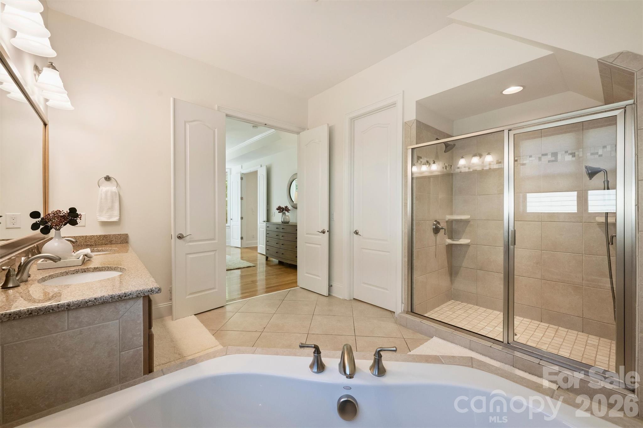 7325 Edenbridge Lane Property Photo 28