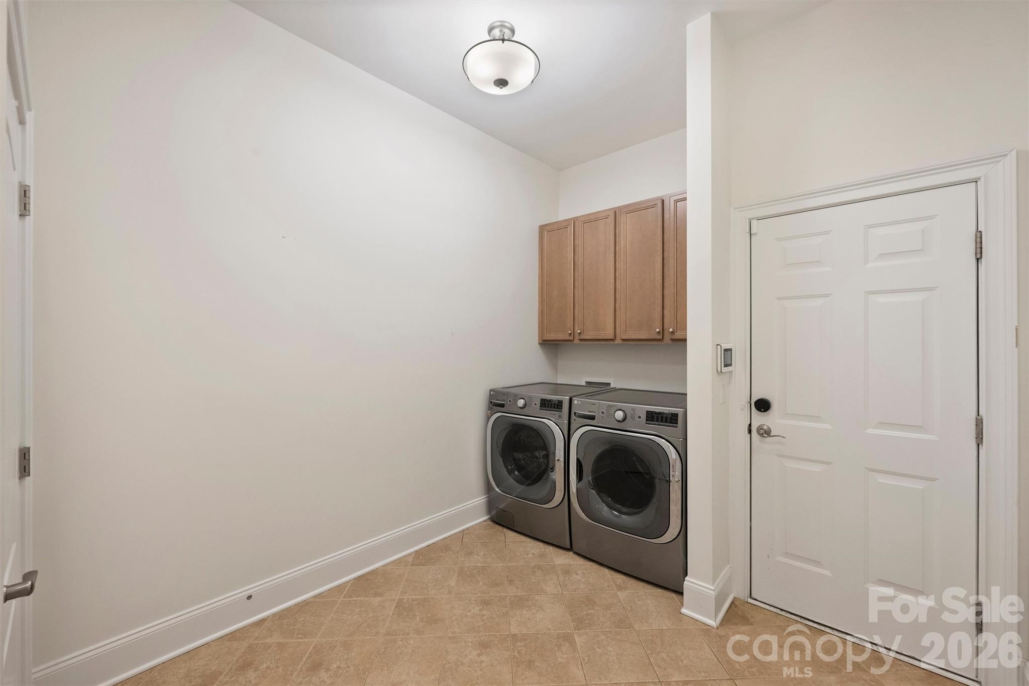 7325 Edenbridge Lane Property Photo 33