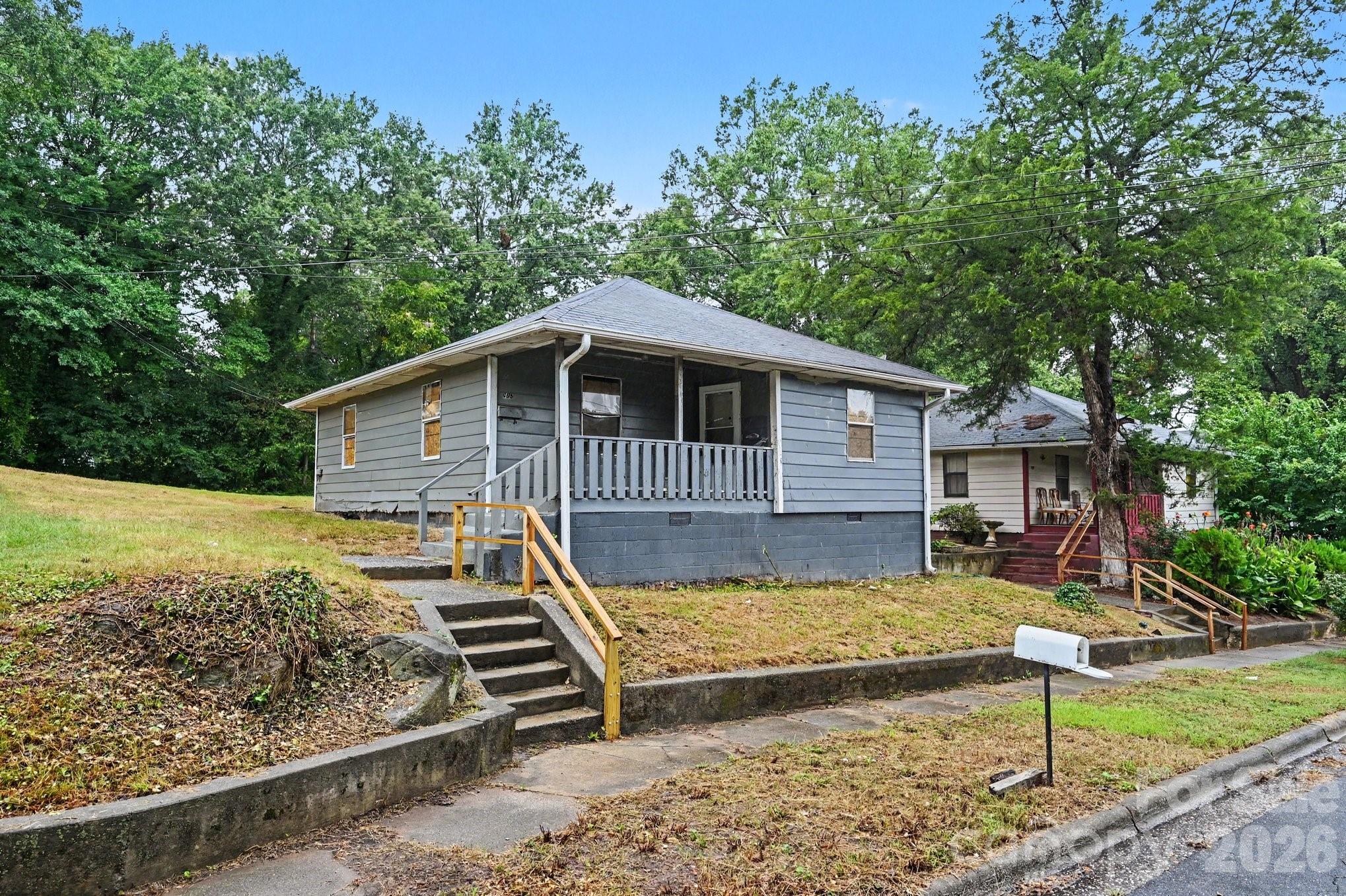 405 N Boyce Street Property Photo 1