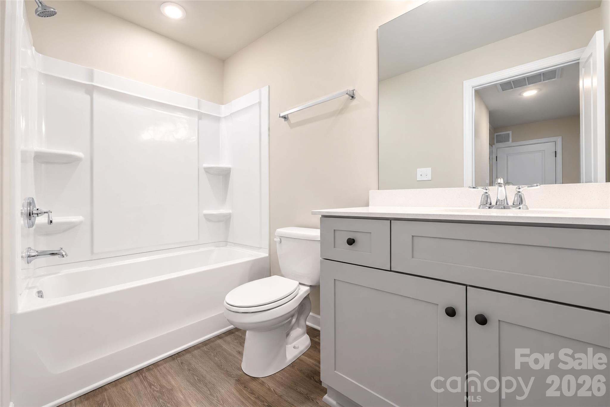 5929 Wallace Avenue Property Photo 20