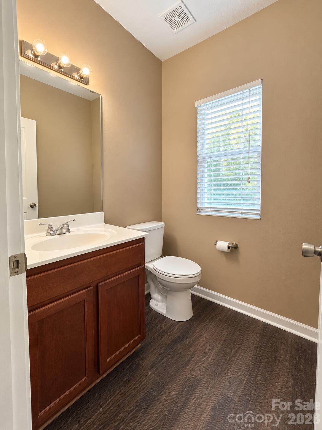 117 Lookout Point Place Property Photo 5