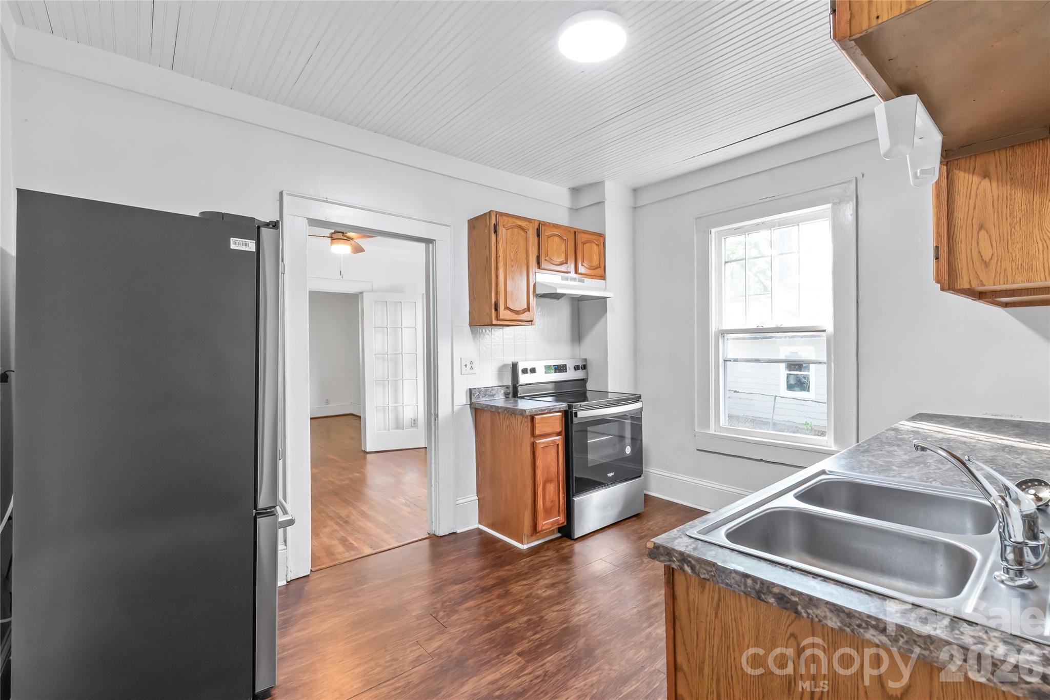 1015 Elm Street Property Photo 6