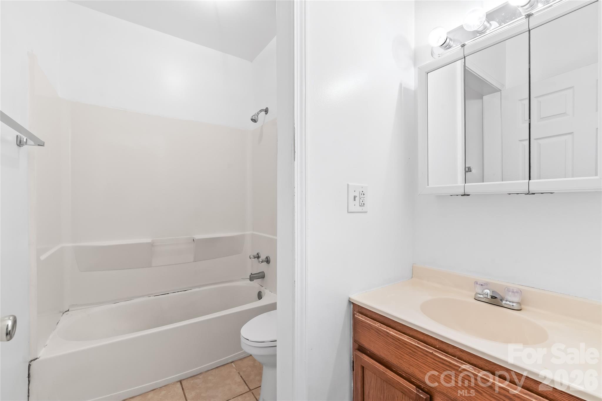 1015 Elm Street Property Photo 7